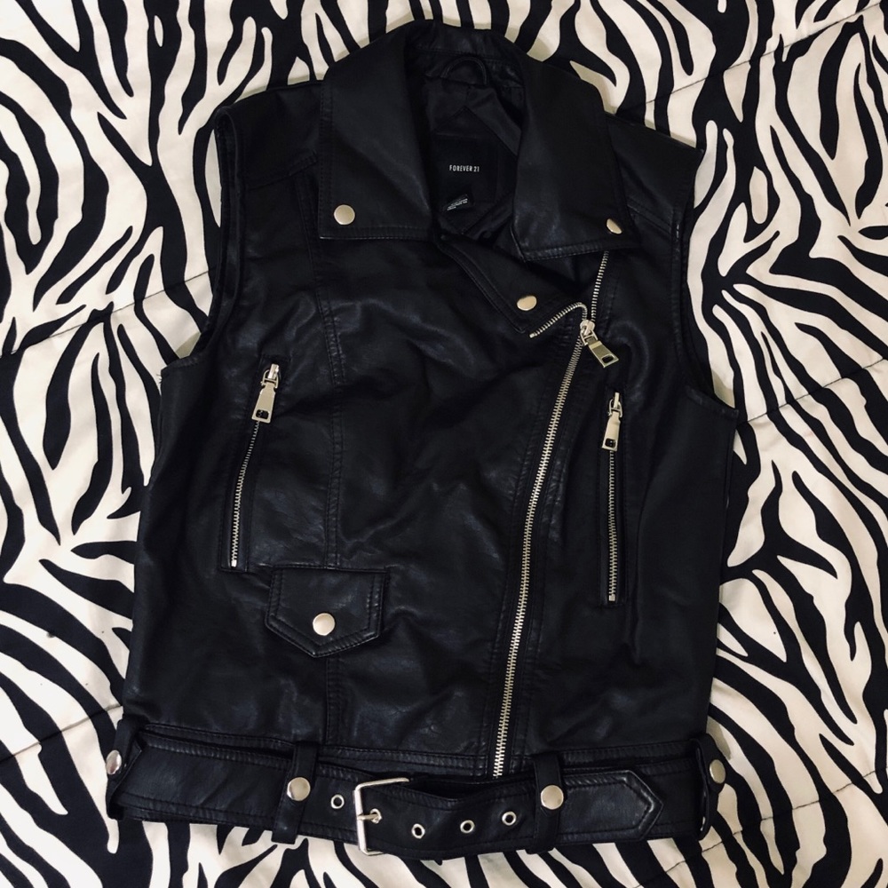 NWOT Forever21 Black Faux Leather Biker Vest